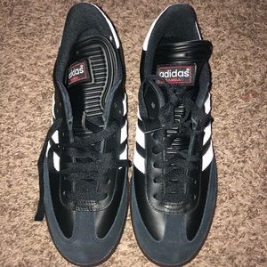 ❗️adidas samba classic indoor soccer shoes❗️